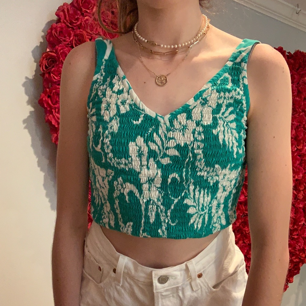 hibiscus/hawaiian print tank top